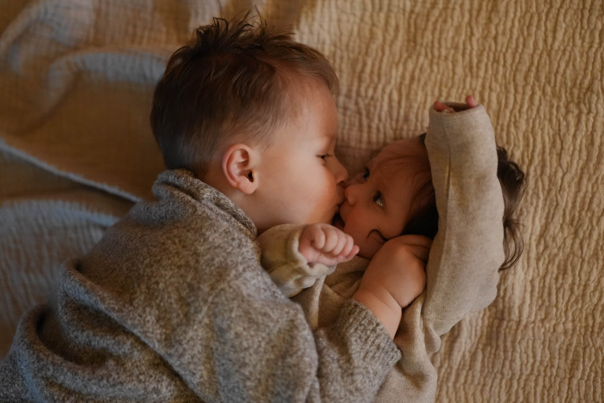 Persoonlijk portret in het bos – rustige portretfotografie met natuurlijke beweging